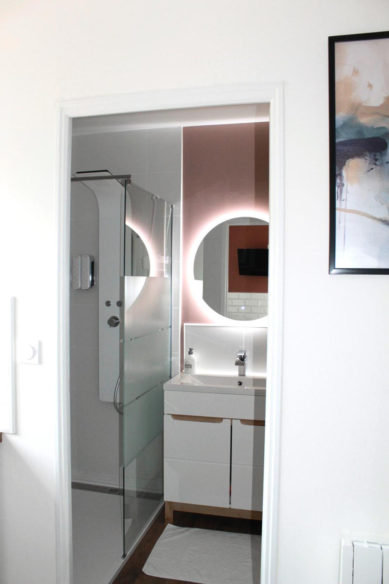 L'Equinoxe - Parking Prive - Zapart'Hotels Malesherbes Buitenkant foto