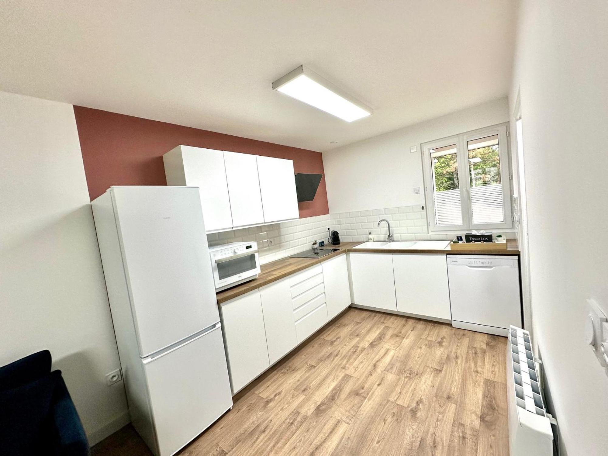 L'Equinoxe - Parking Prive - Zapart'Hotels Malesherbes Buitenkant foto