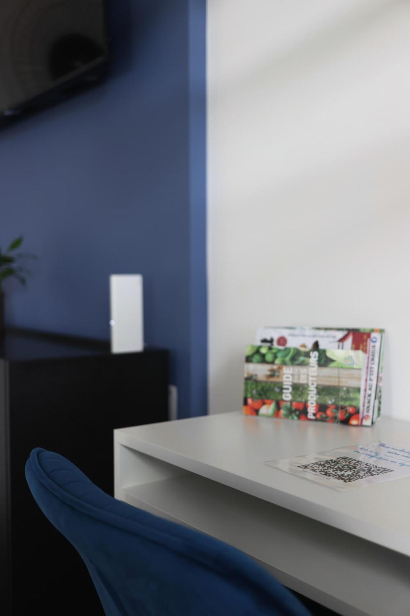 L'Equinoxe - Parking Prive - Zapart'Hotels Malesherbes Buitenkant foto