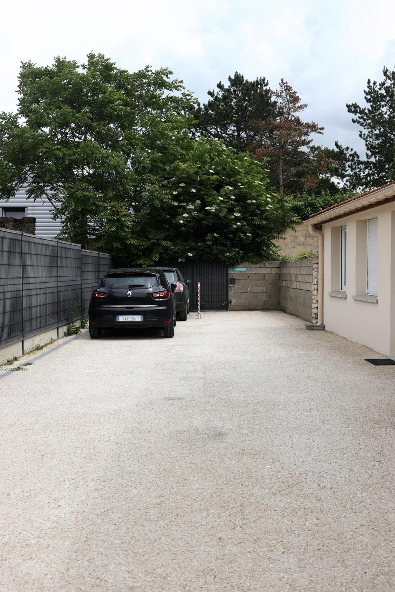 L'Equinoxe - Parking Prive - Zapart'Hotels Malesherbes Buitenkant foto